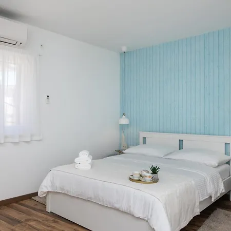 House Andro Holiday home